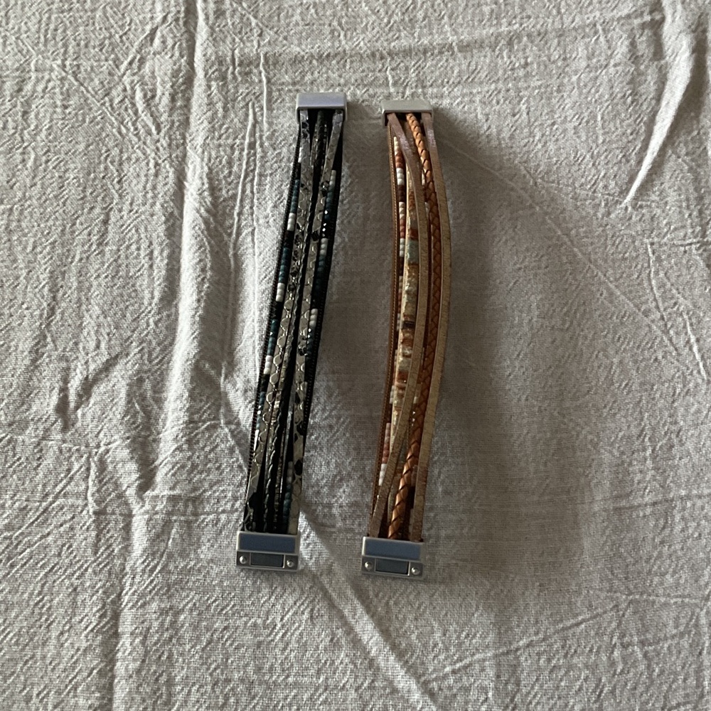 Set of Two leather bracelet in Black and Brown